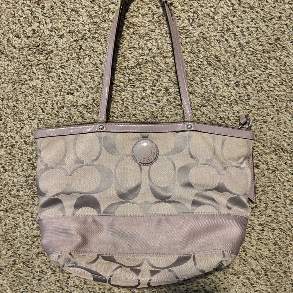 Coach Tan Signature Tote Bag

Cash app payments only